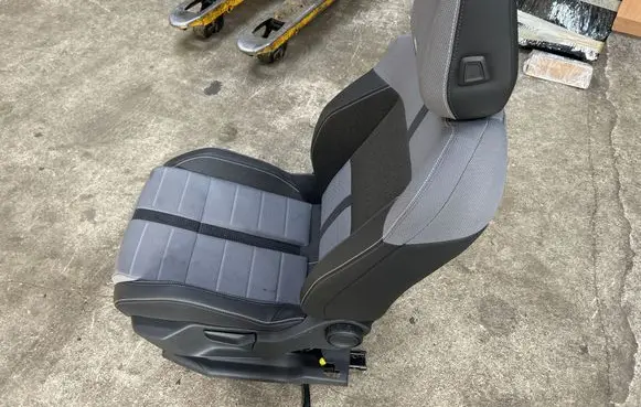 Opel Grandland X Front driver seat 