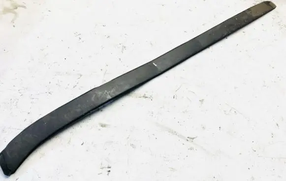 Ford Mondeo MK II Front door glass trim molding 93bbf03149ag 93bb-f03149-ag