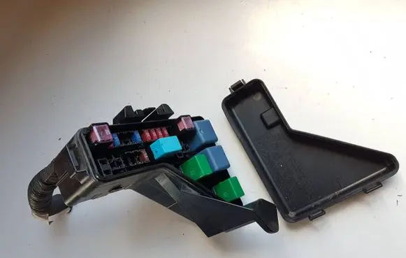 Lexus RX 330 - 350 - 400H Fuse box set 