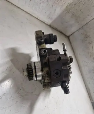 Renault Scenic II - Grand scenic II Fuel injection high pressure pump 0445010099
