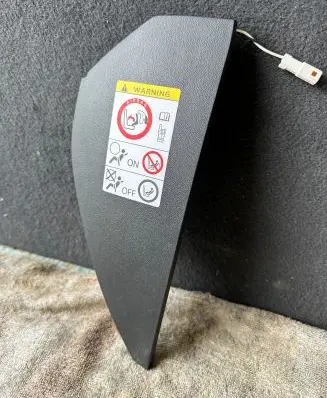 Tesla Model S Centre console side trim rear 102836200A 1028360