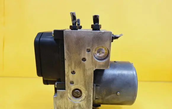 Audi A6 S6 C5 4B ABS Pump 8E0614111AS 0265202401