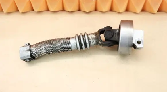 Mercedes-Benz CLS C219 Steering column universal joint 2034620478 A2034620478