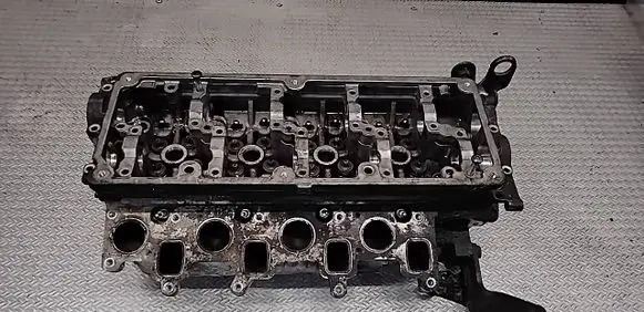 Volkswagen Transporter - Caravelle T5 Engine head R03L103373G 03L103373G