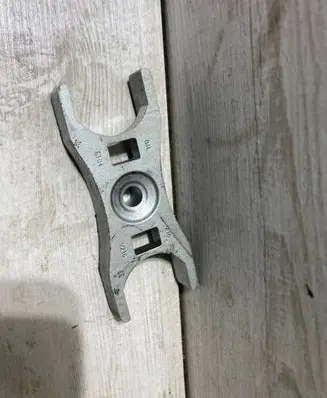 Audi A4 S4 B9 Fuel Injector clamp holder 04l216