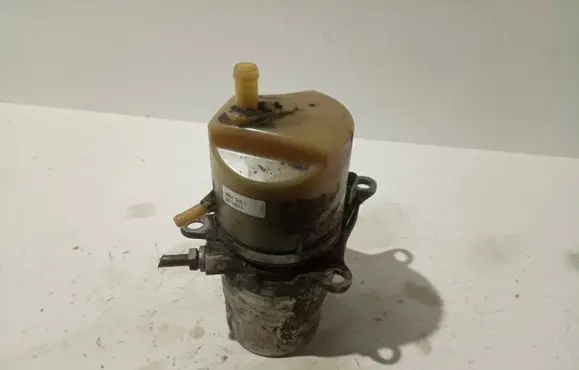 Volvo V50 Power steering pump 4n513k51401
