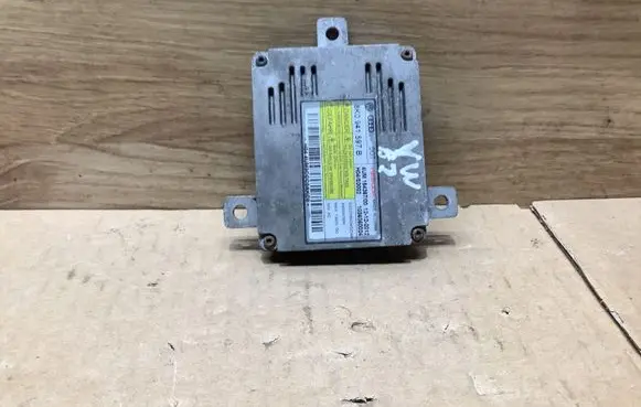 Volkswagen PASSAT B7 Headlight ballast module Xenon 8K0941597B