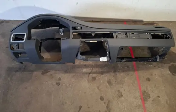 Volvo V70 Dashboard 09123411 30643307 30643816