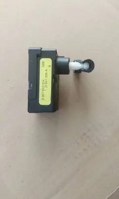 Volkswagen Caddy Headlight level adjustment motor 0307853304