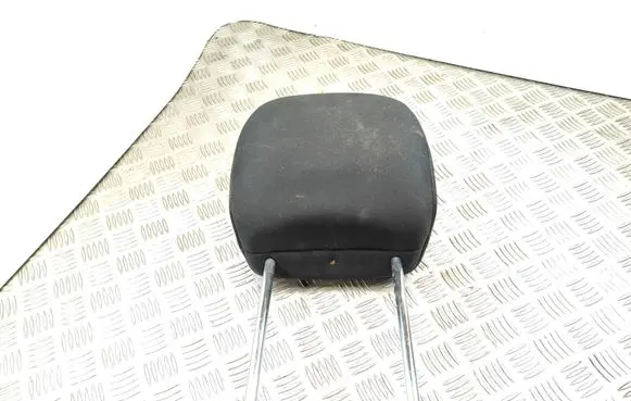 Nissan Pulsar Front seat headrest 