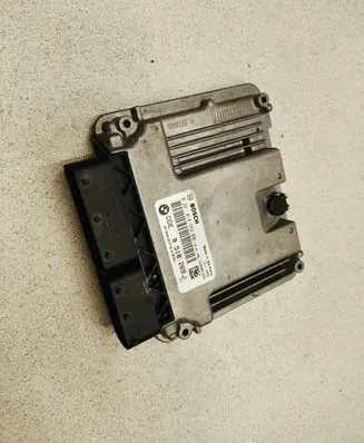 BMW 3 E90 E91 Engine control unit/module 0281018552 8518269 030375105