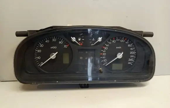 Renault Laguna II Speedometer (instrument cluster) 8200170299