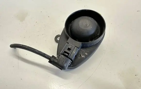 Volkswagen Touareg I Alarm system siren 1J0951605