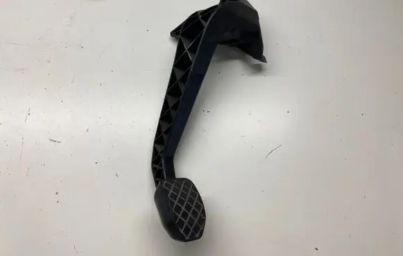 Audi A4 S4 B7 8E 8H Clutch pedal 8E1721316