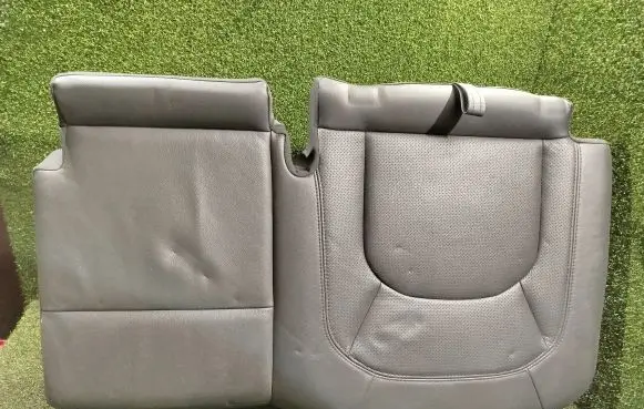 Land Rover Defender Rear seat L8B263161AC L8B263161 639385