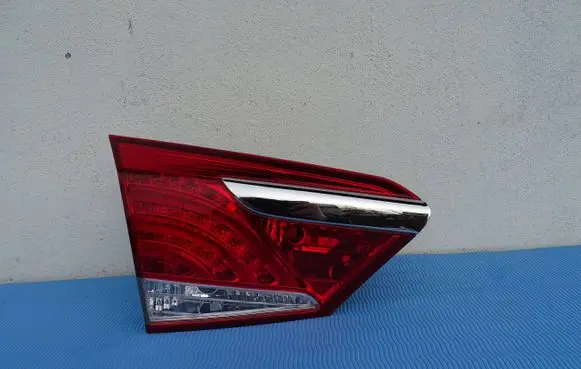 Hyundai i40 Tailgate rear/tail lights 924033Z001