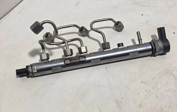BMW 5 F10 F11 Fuel main line pipe 0445214183 398906L 7809128