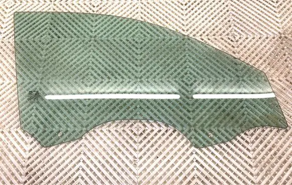 MG HS Front door window glass four-door 