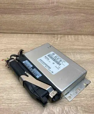 Audi A4 S4 B5 8D ABS control unit/module 8D0907389D 0265109463Plug