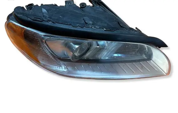 Volvo V70 Headlight/headlamp 31214348 6333200001