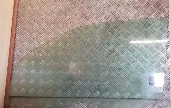 Nissan X-Trail T31 Front door window glass four-door 43R00034