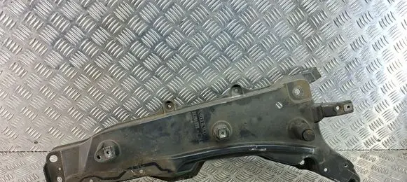 Volvo XC90 Fender mounting bracket 31391777
