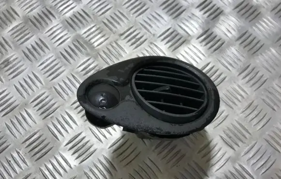 Renault Clio III Dash center air vent grill 220406ag