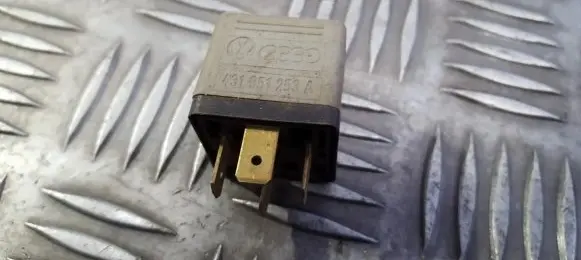 Audi 80 90 B2 Other relay 431951253A 0332014152