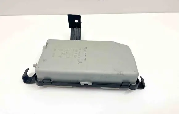 Mercedes-Benz SL R230 Vacuum air tank A2108050119 A2208050119