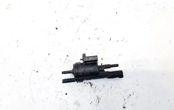 Mercedes-Benz E W211 Valve vacuum 0025401497