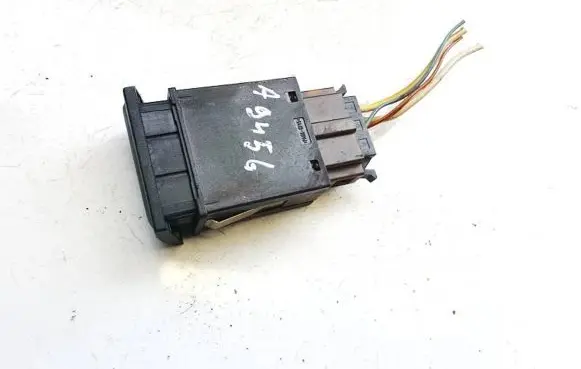 Skoda Octavia Mk1 (1U) Windscreen/window heater switch