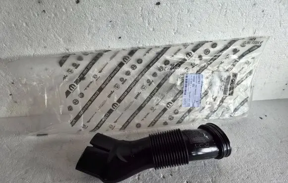 Alfa Romeo Mito Air intake hose/pipe 51877463