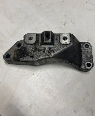 Volkswagen PASSAT B7 Gearbox mounting bracket 1K0199117