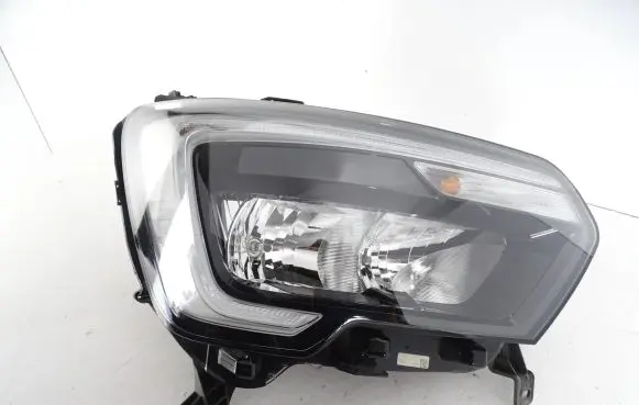 Renault Master III Headlight/headlamp 260105567R