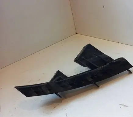Audi Q7 4L Front bumper mounting bracket 4L0807334
