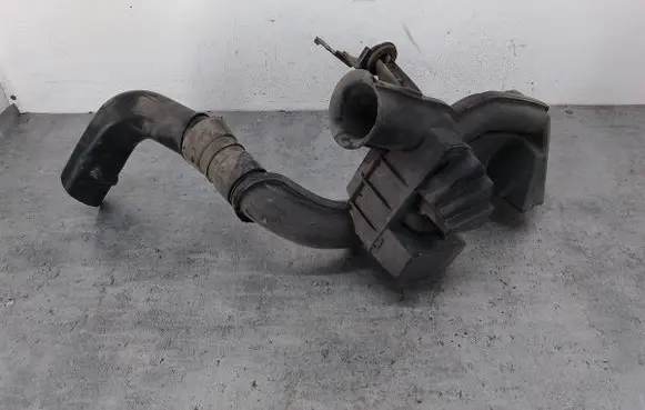 Renault Scenic III - Grand scenic III Intake resonator 