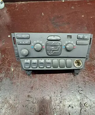 Volvo V70 Climate control unit 30746022 05W49E05 S77261820