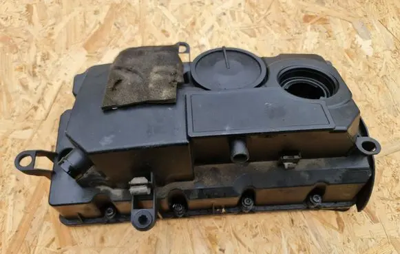 Volkswagen PASSAT B6 Rocker cam cover 03G103475D