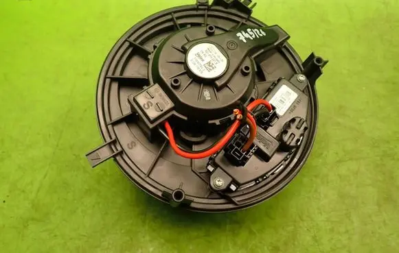 Volkswagen Golf VII Heater fan/blower 