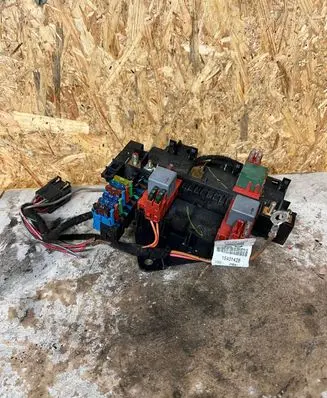 Mercedes-Benz ML W163 Fuse box set 08200202 1635450408