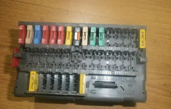 Peugeot 306 Fuse box set psa94588