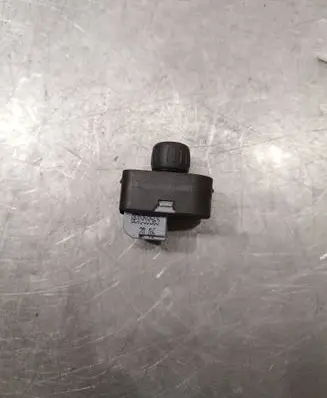 Audi A4 S4 B7 8E 8H Wing mirror switch 8E0959565