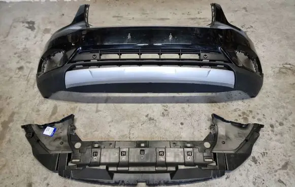 Volvo XC40 Front bumper