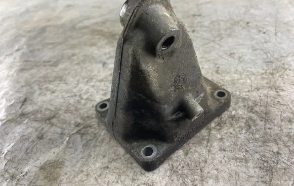 Mercedes-Benz E W210 Engine mounting bracket 6042230004