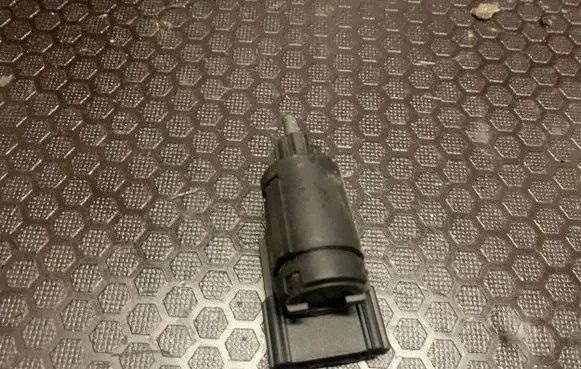 Volkswagen Phaeton Brake pedal sensor switch 3B0945511C 19322010 14384