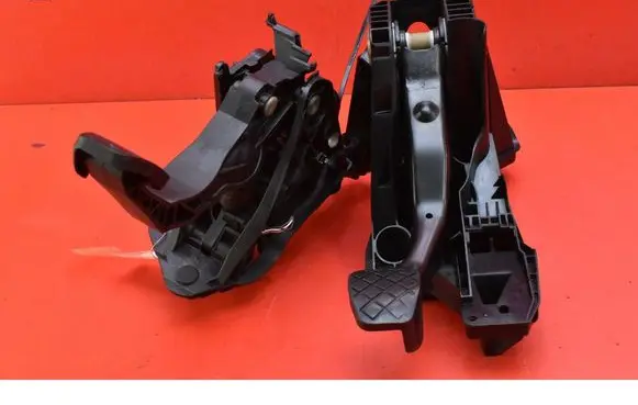 Skoda Octavia Mk3 (5E) Accelerator throttle pedal 5Q1721059DQ