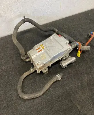Tesla Model S Voltage converter inverter 1028665-00-E