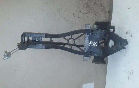 Volvo V50 Front door exterior handle/bracket 30663865 30663866
