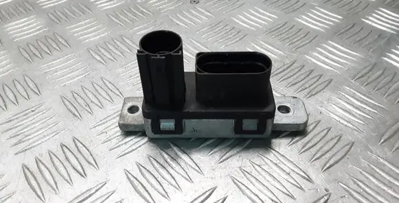 Land Rover Evoque I Glow plug pre-heat relay GX7312B533AD 0281003129