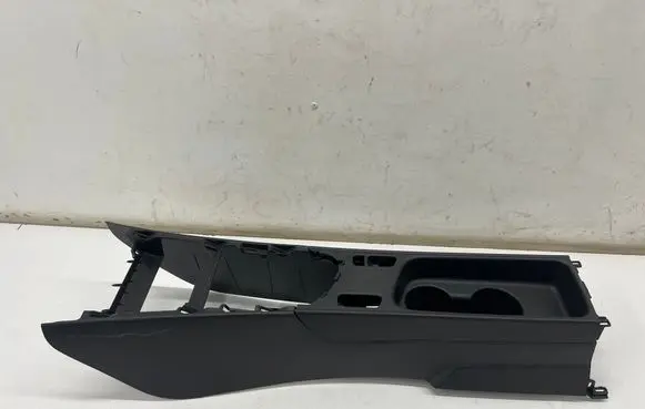 Toyota Yaris XP210 Center console 58805K0040 58910K0031